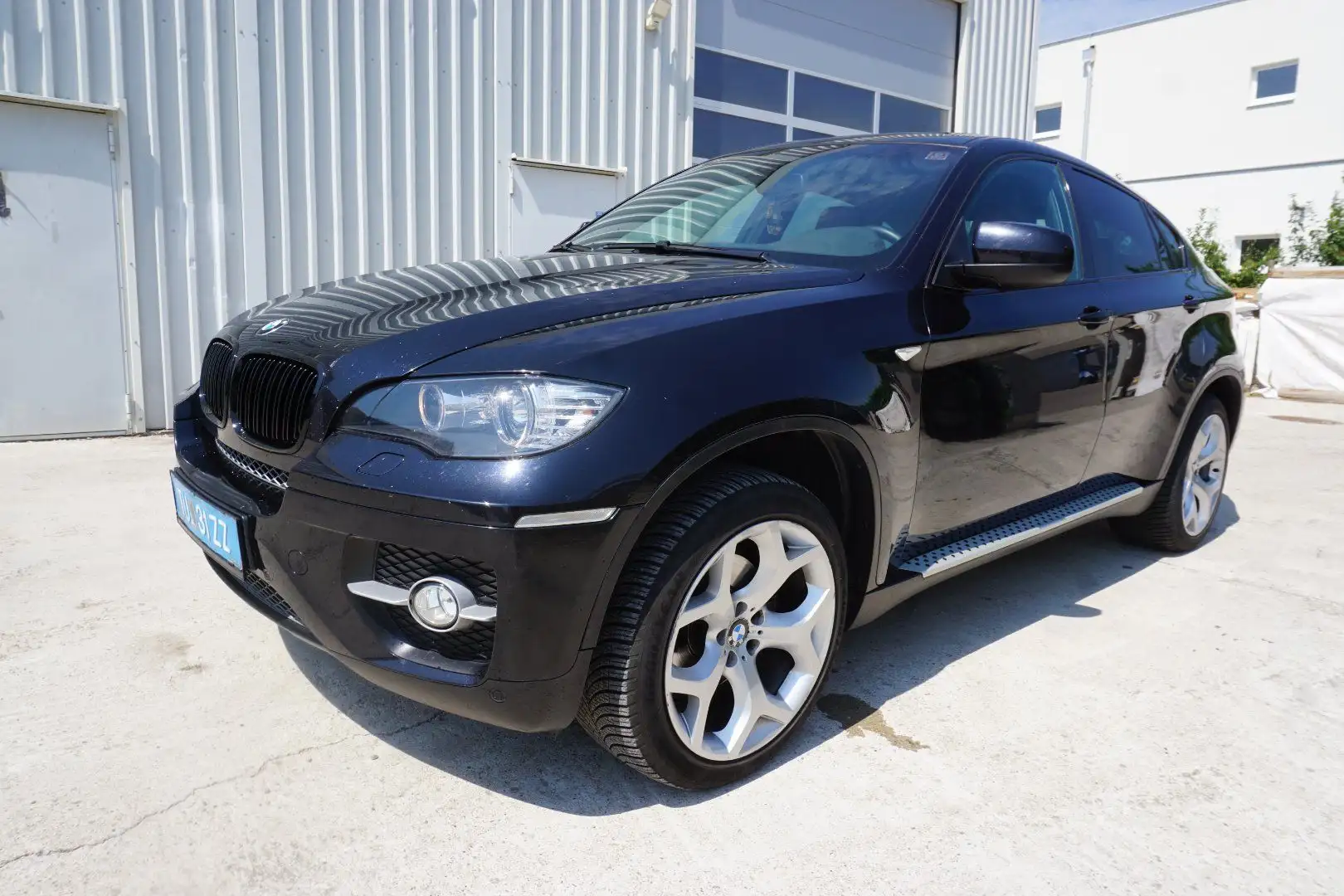 BMW X6 xDrive 30d Schwarz - 2
