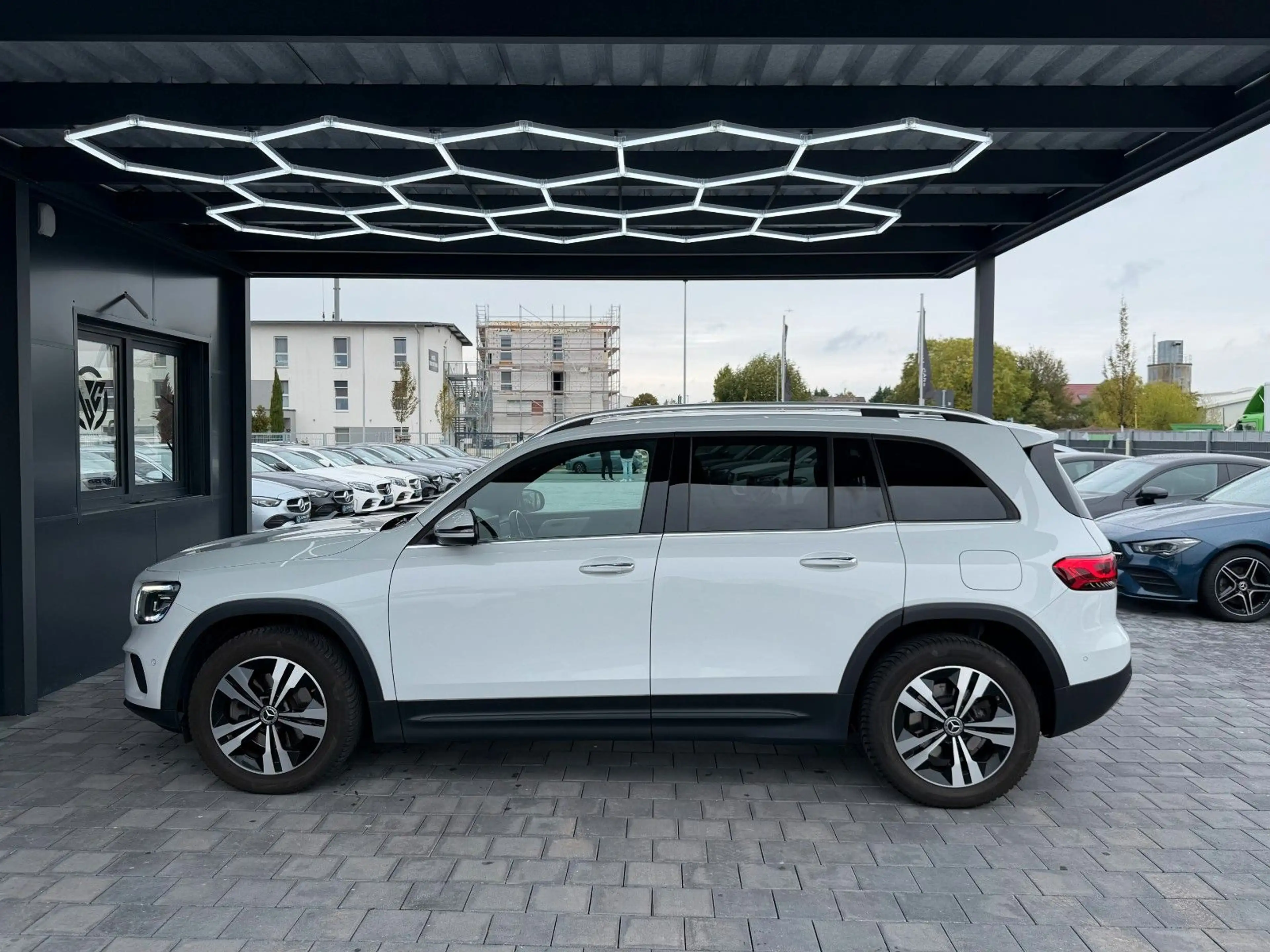 Mercedes-Benz GLB 200 d*7 Sitzer*Mbeam*KAMERA*Dist+*StHz*Ambie — photo 5