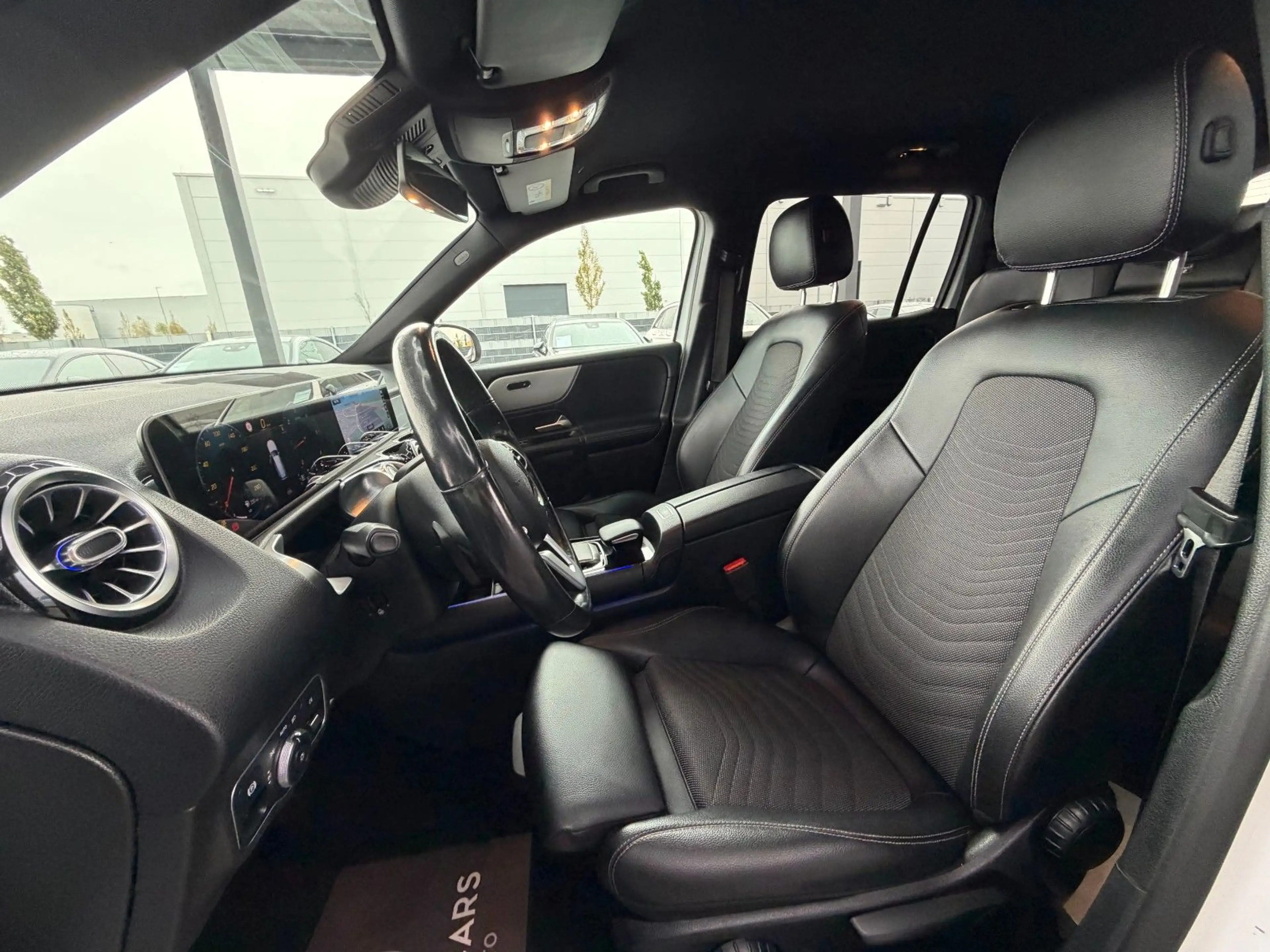 Mercedes-Benz GLB 200 d*7 Sitzer*Mbeam*KAMERA*Dist+*StHz*Ambie — photo 11