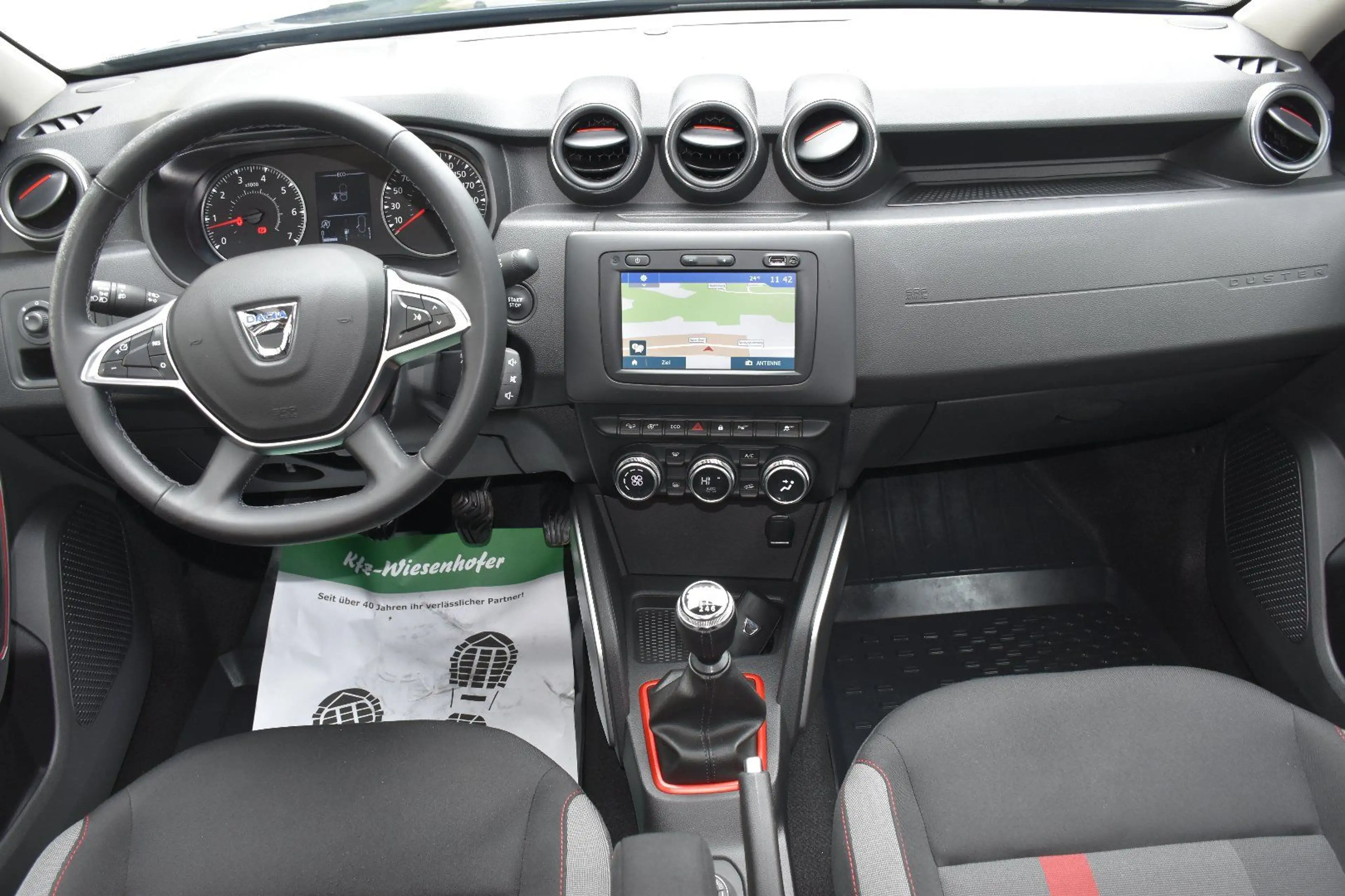 Dacia Duster II 1.6 SCe 115 Charisma 4WD / Service + Pickerl N — photo 16