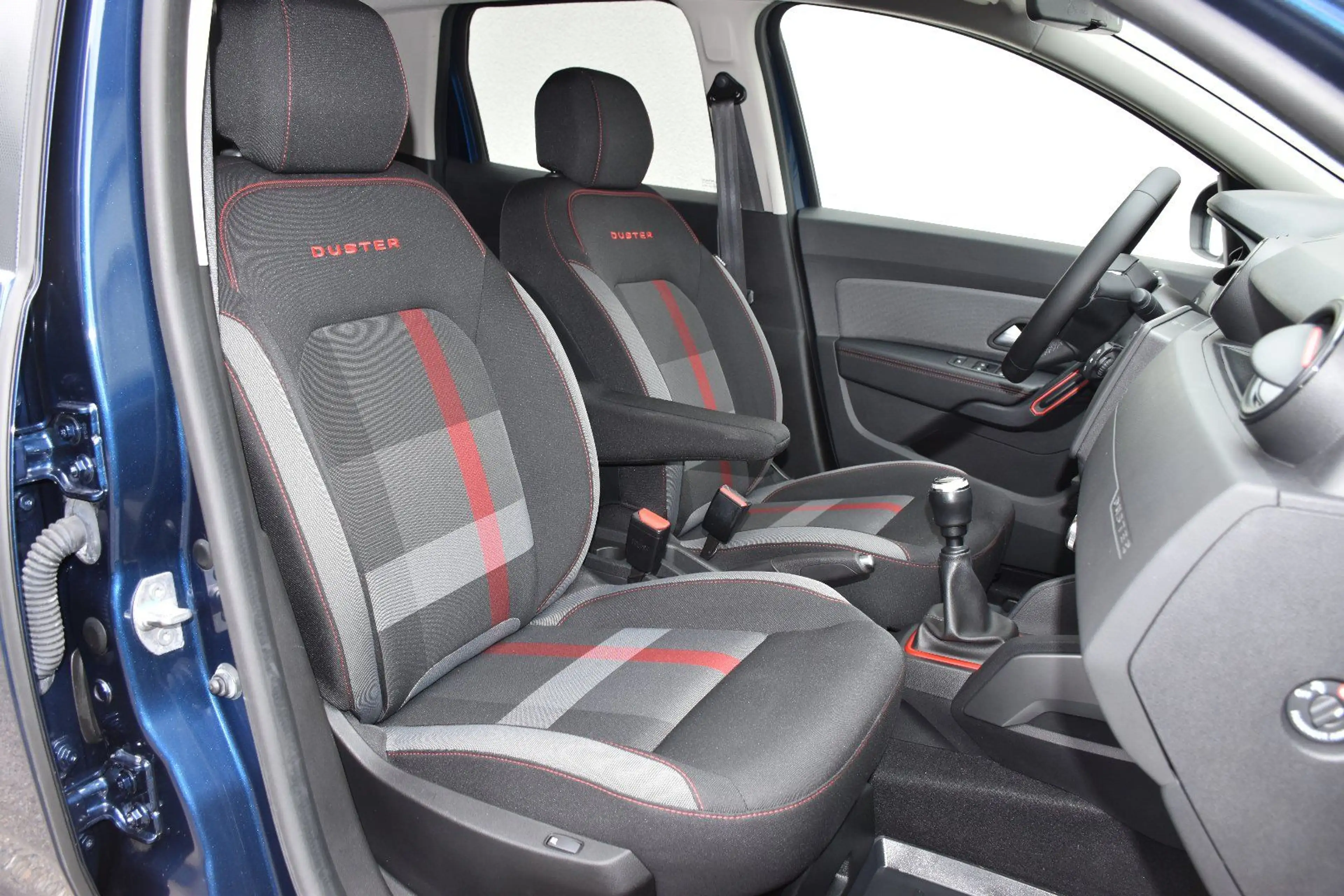 Dacia Duster II 1.6 SCe 115 Charisma 4WD / Service + Pickerl N — photo 22