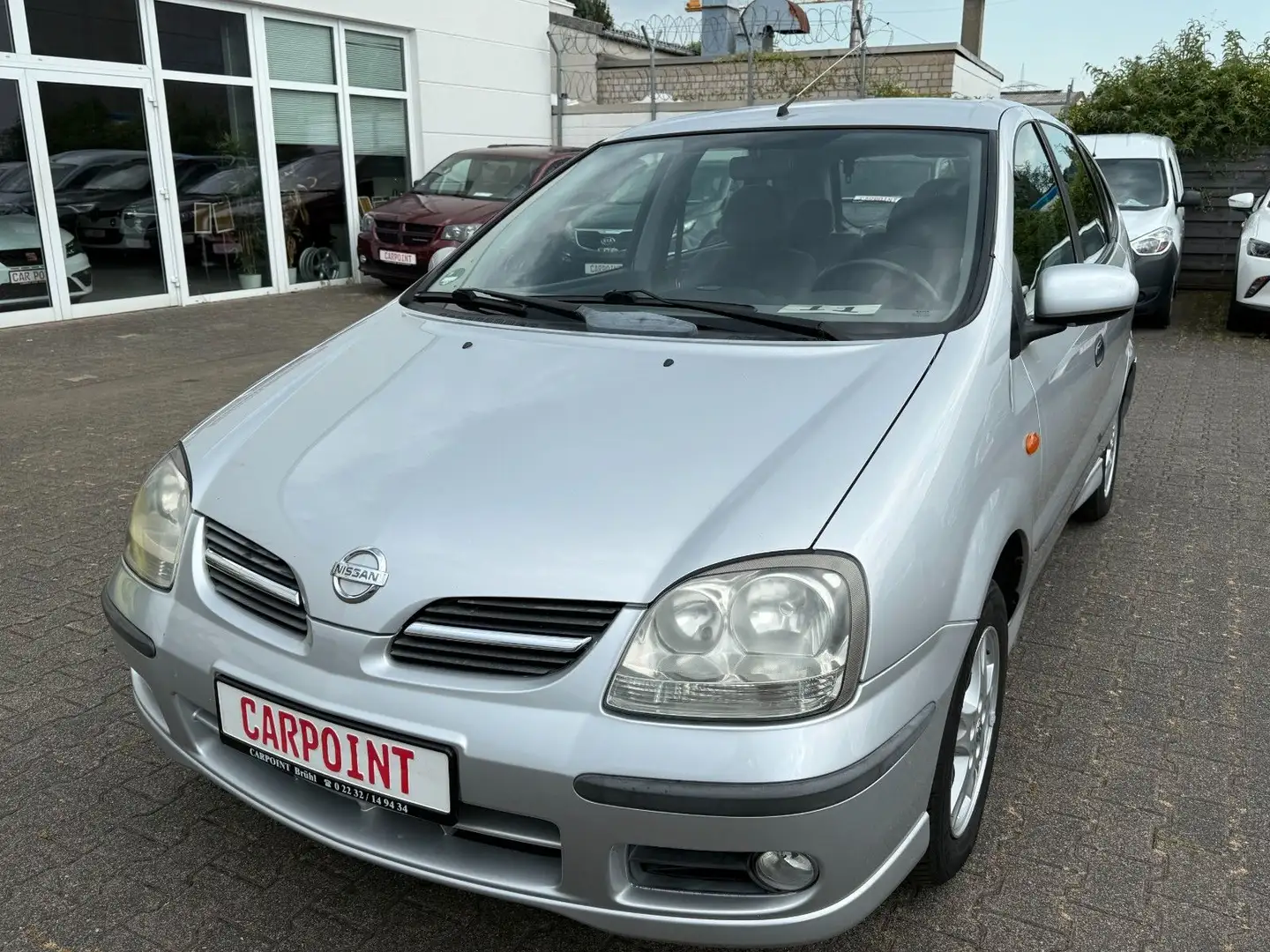 Nissan Almera Tino Acenta KLIMA/KAMERA/TÜV NEU/ 8 FACH Srebrny - 1