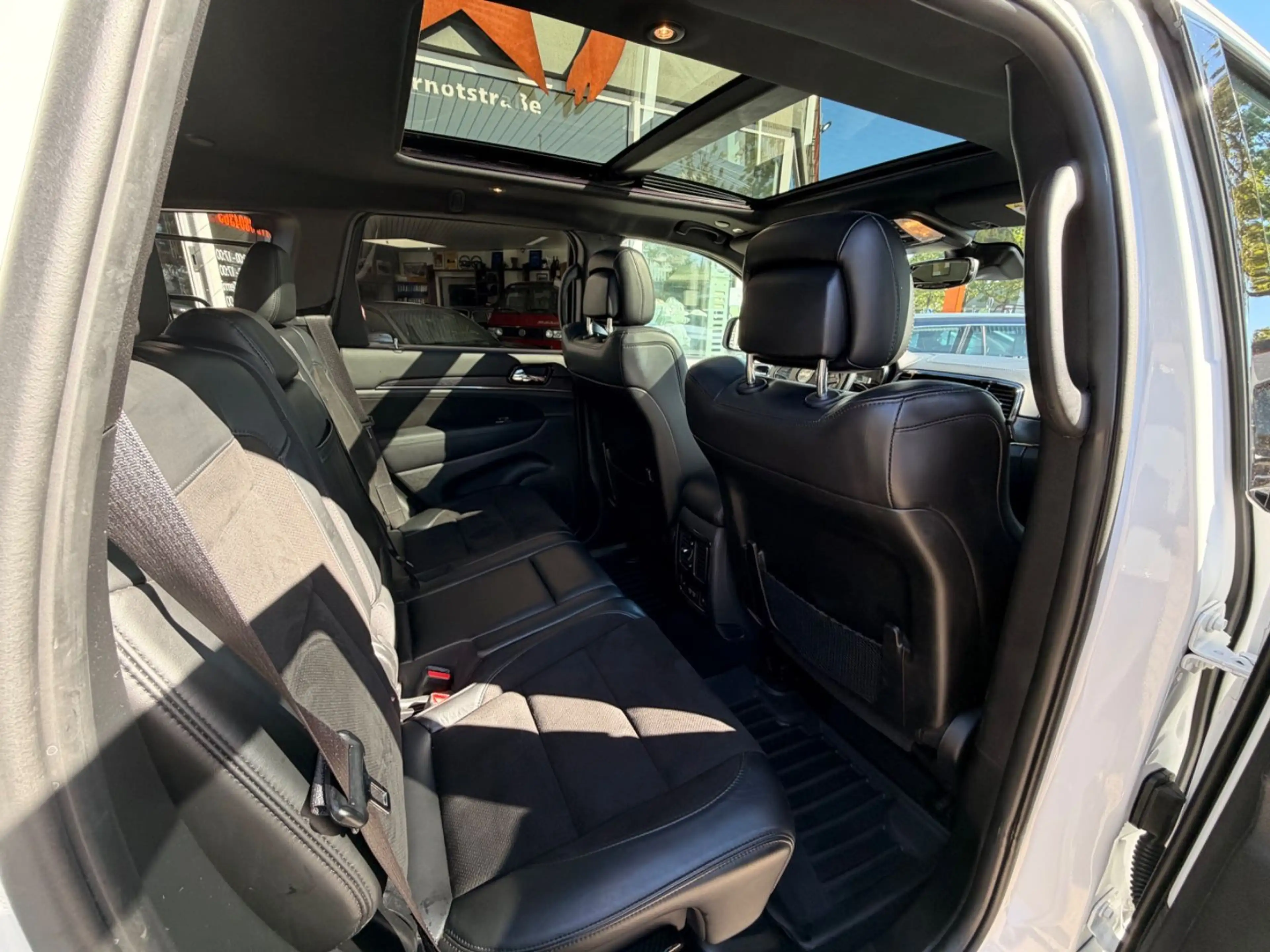 Jeep Grand Cherokee 3.0 CRD "S"-Limited — photo 10