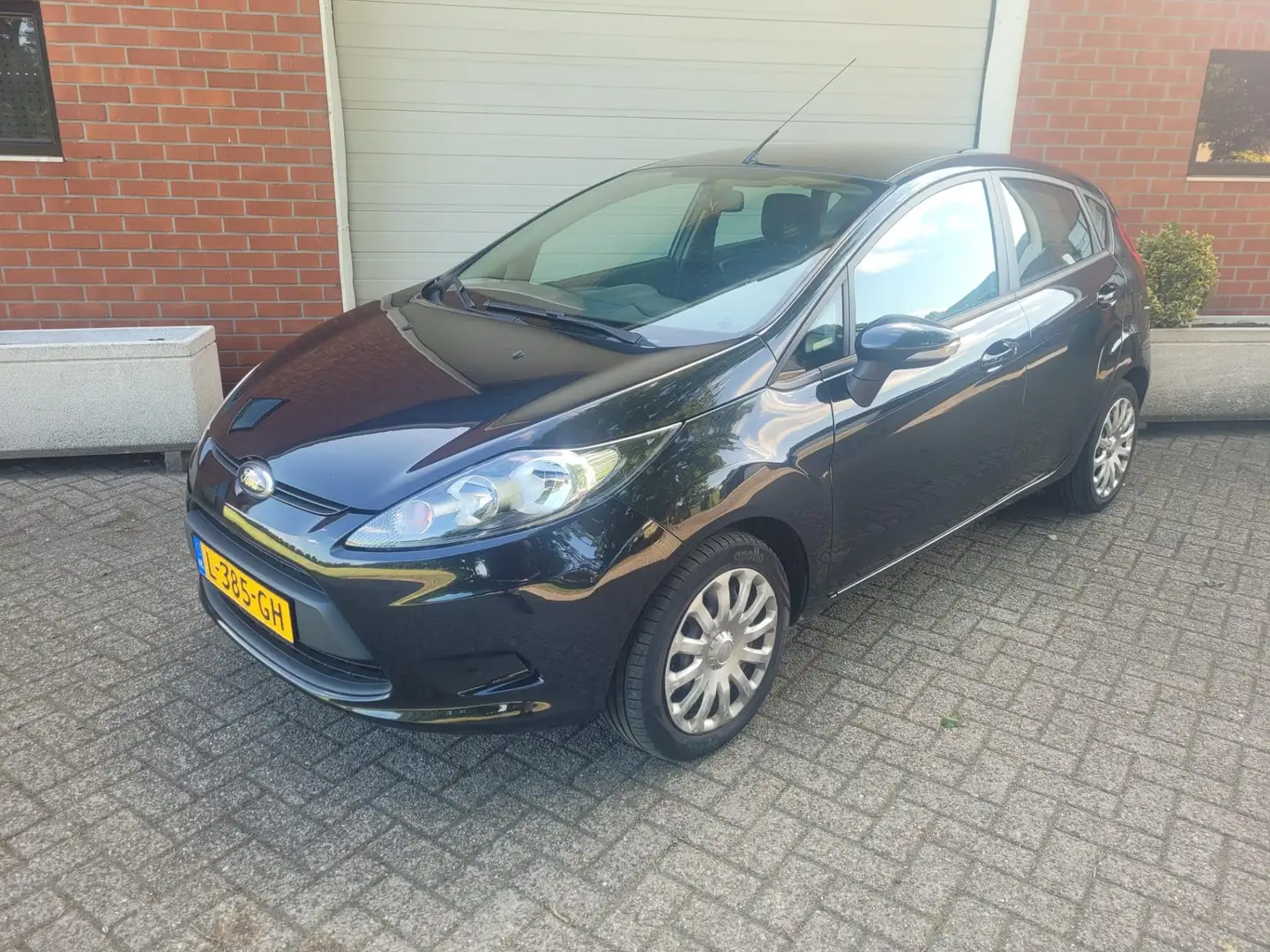 Ford Fiesta 1.25 Trend Negro - 1