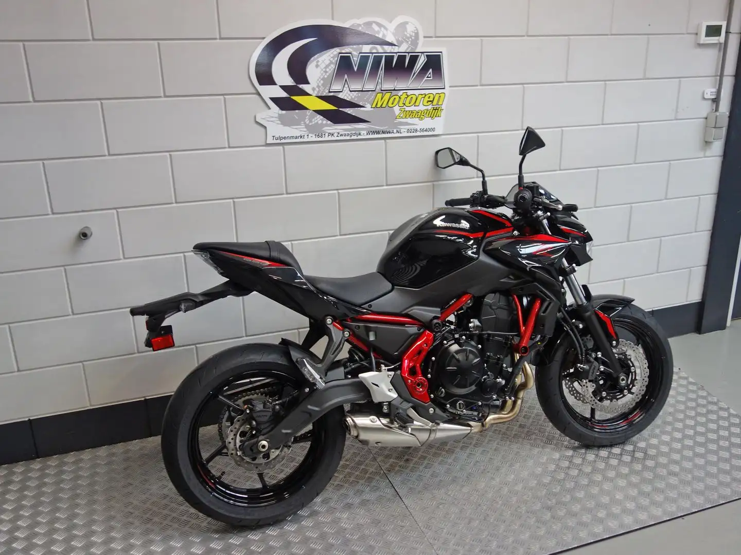 Kawasaki Z 650 Rouge - 2