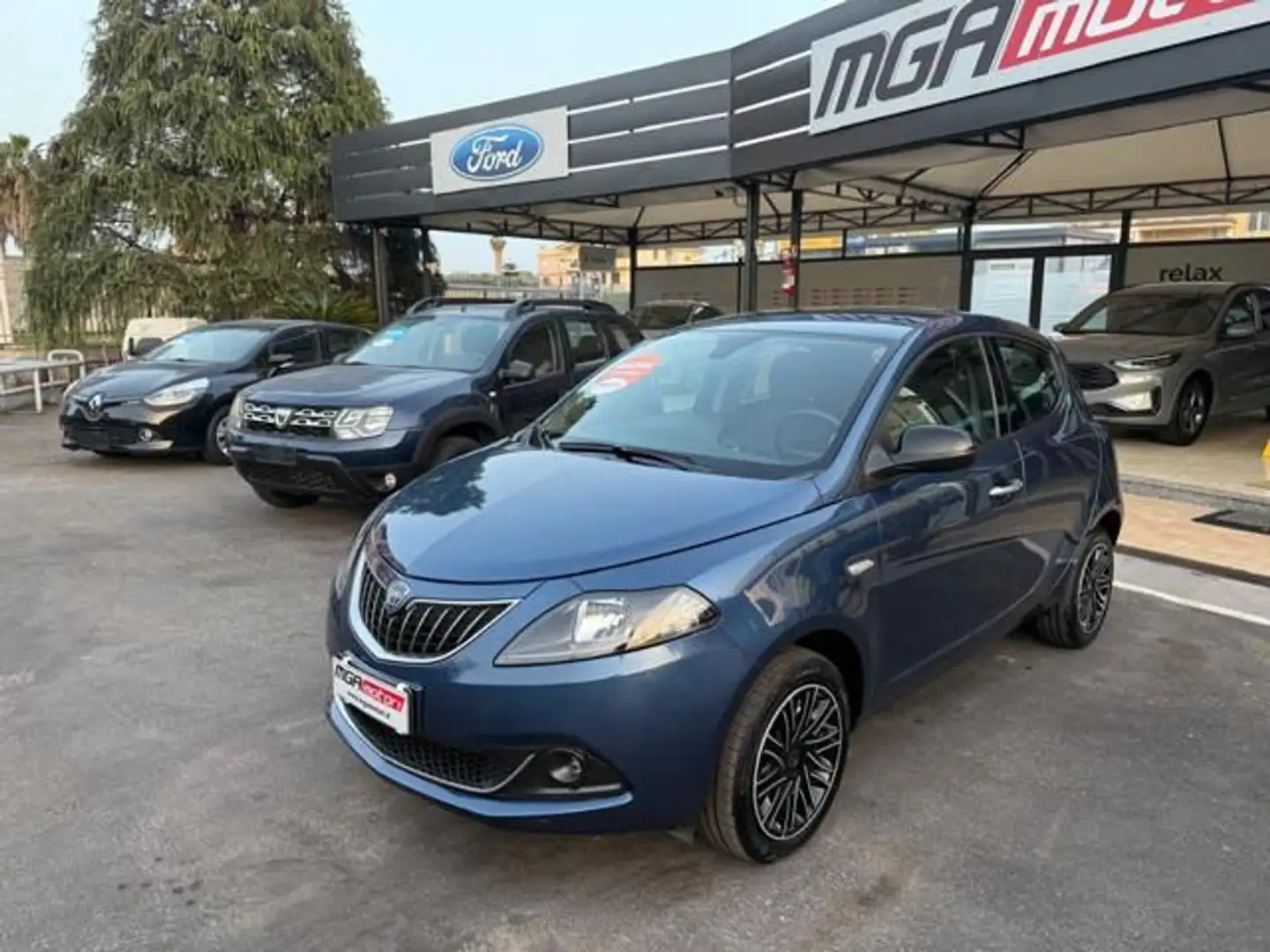 Lancia Ypsilon 1.0 firefly hybrid Gold s&s 70cv Bleu - 1
