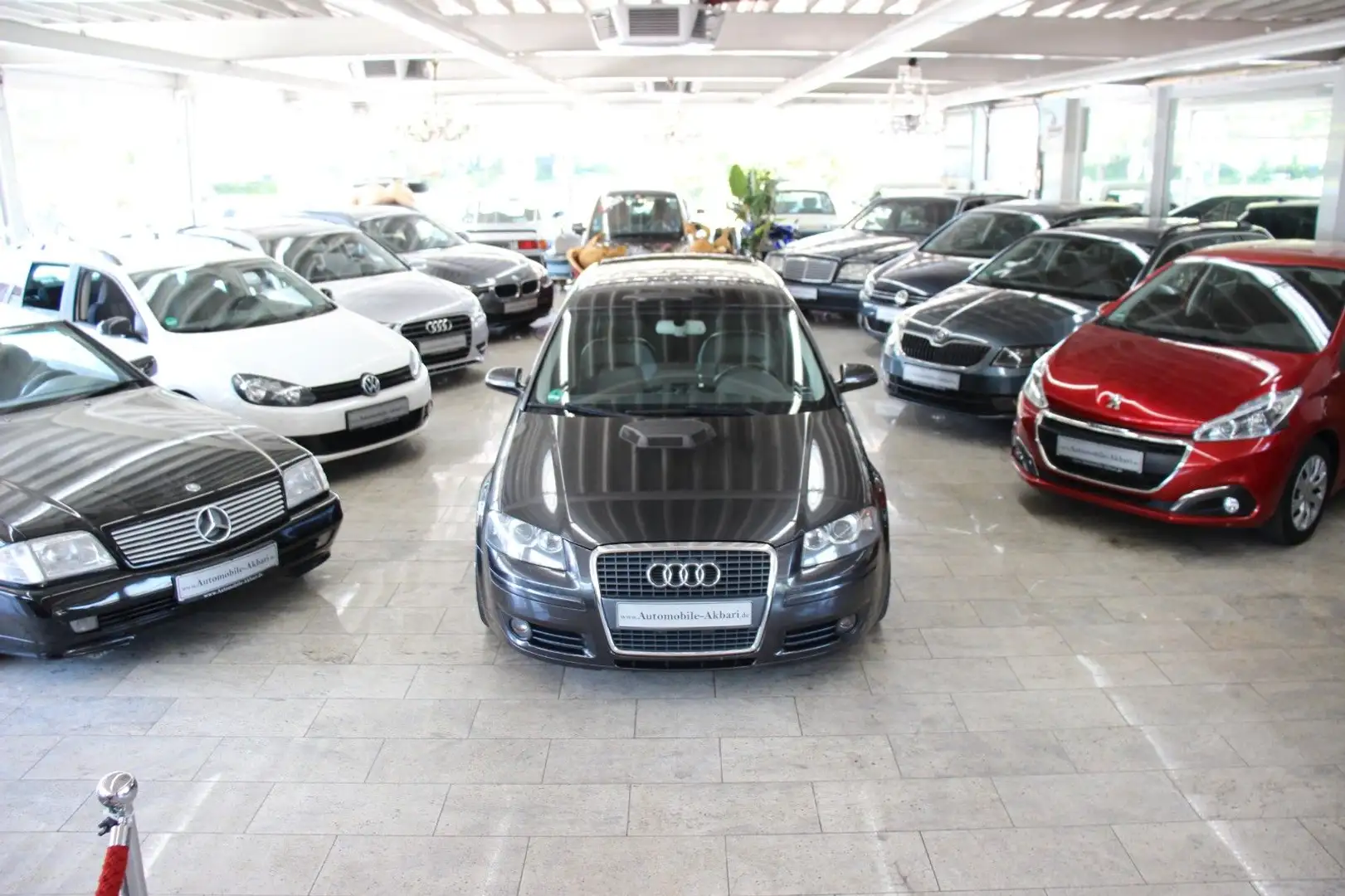 Audi A3 Sportback 2.0 FSI Ambiente S-Line Gris - 1