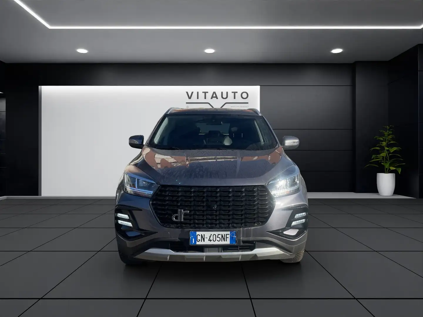 DR Automobiles DR5.0 DR 5.0 2022 5.0 1.5 Gpl 114cv Grijs - 2