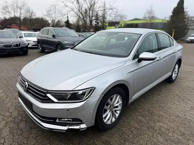 Volkswagen Passat 2.0 TDI Comfortline Navi