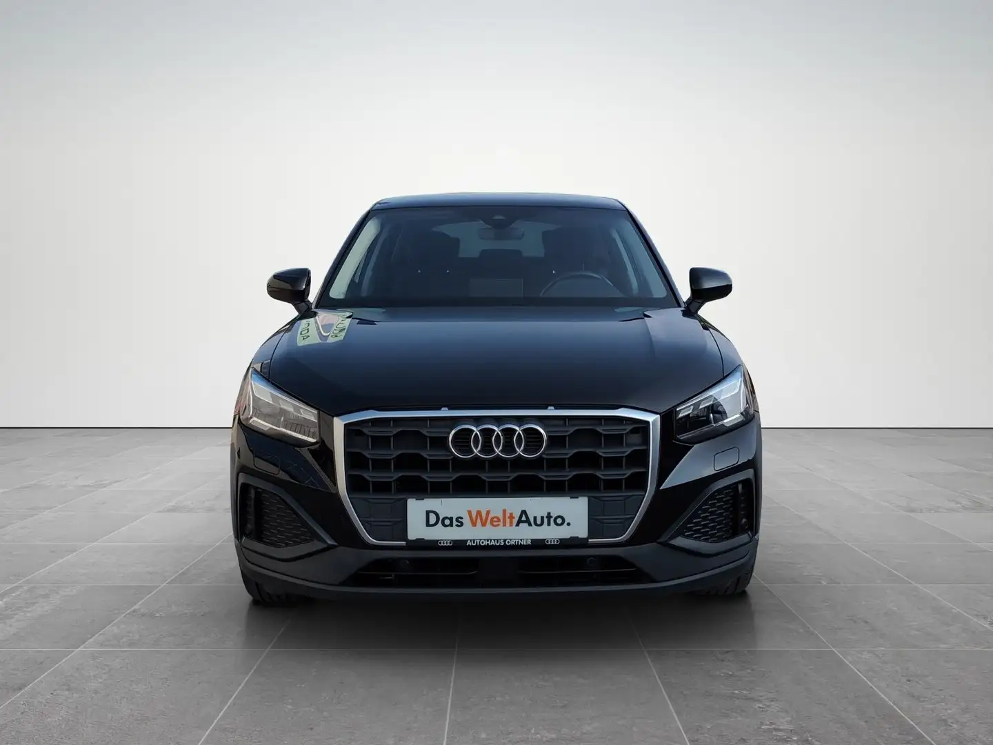 Audi Q2 30 TFSI intense Schwarz - 2
