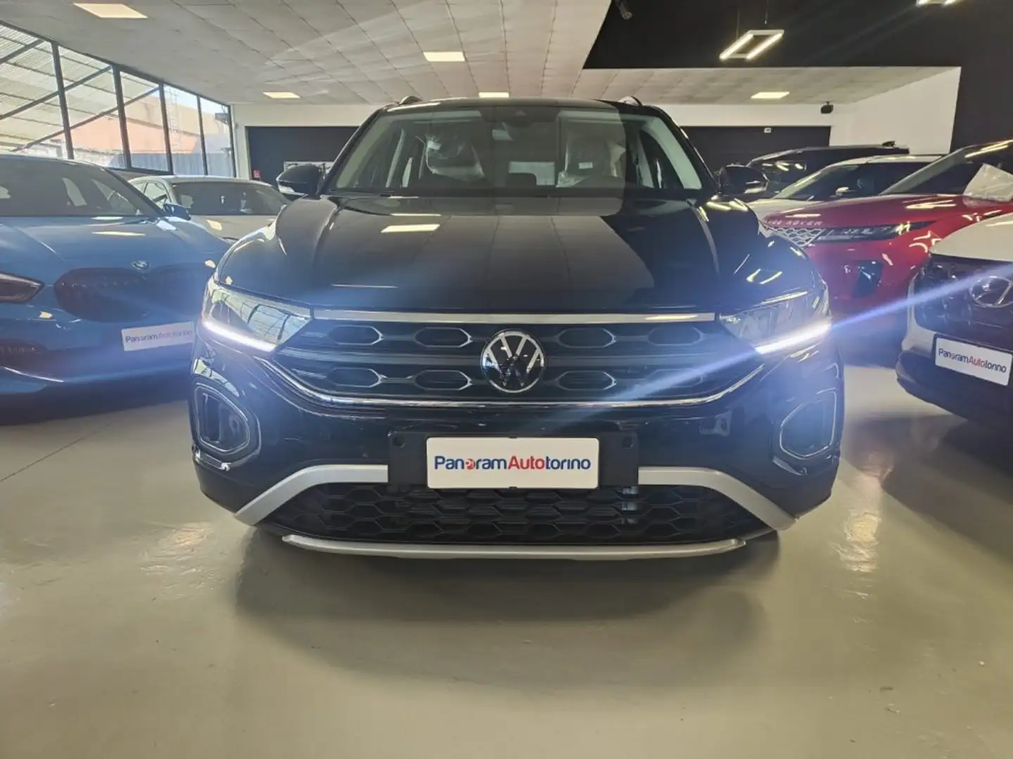 Volkswagen T-Roc 1.0 TSI Life Nuova Nero - 2