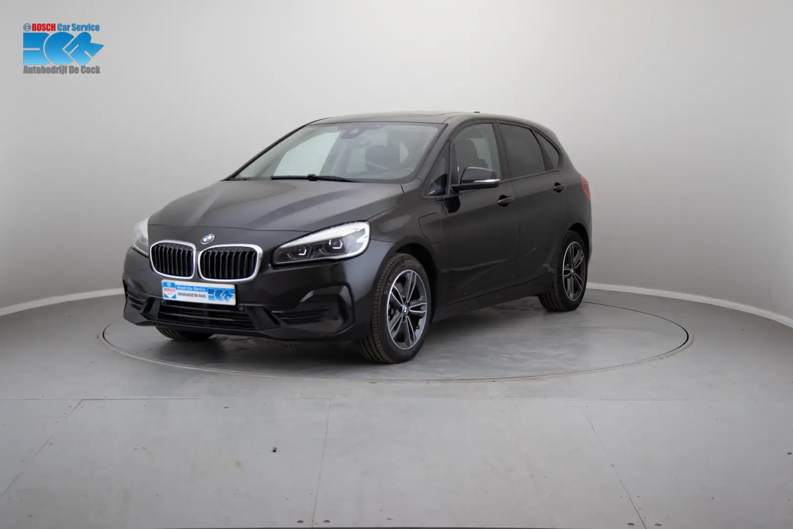 BMW 225 Active Tourer 225xe, Pano-dak, Harman/Kardon Zwart - 1