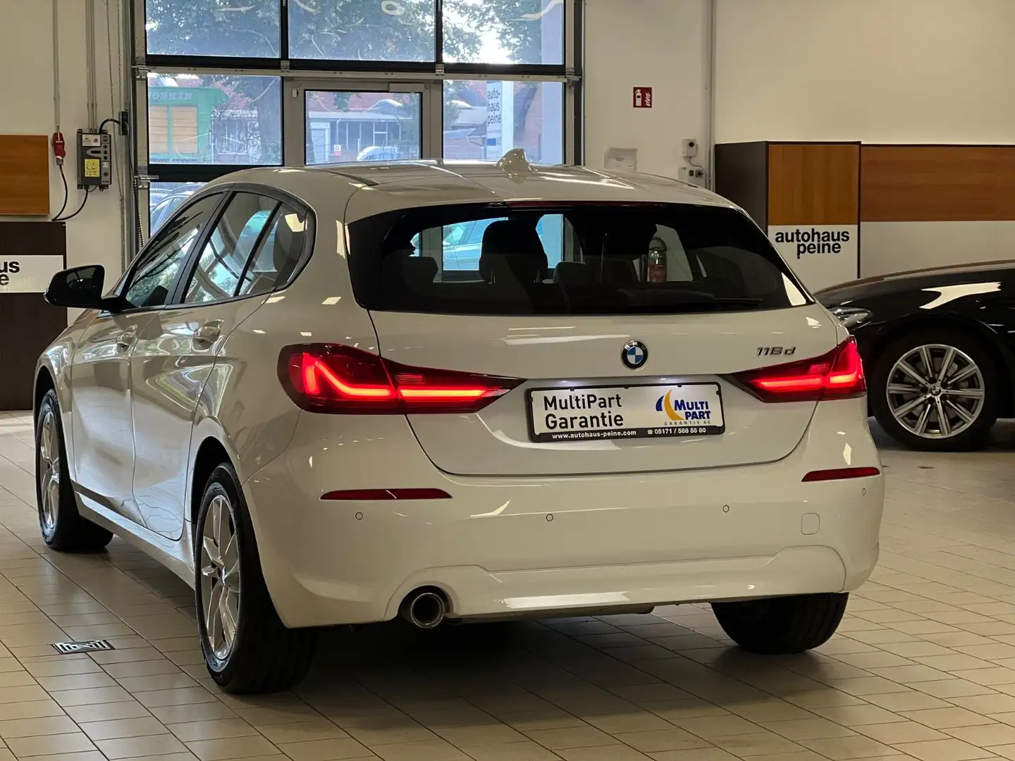 BMW 116 d/Aut/LCPProf/Navi/LED/Temp/ActGuard+ Weiß - 2
