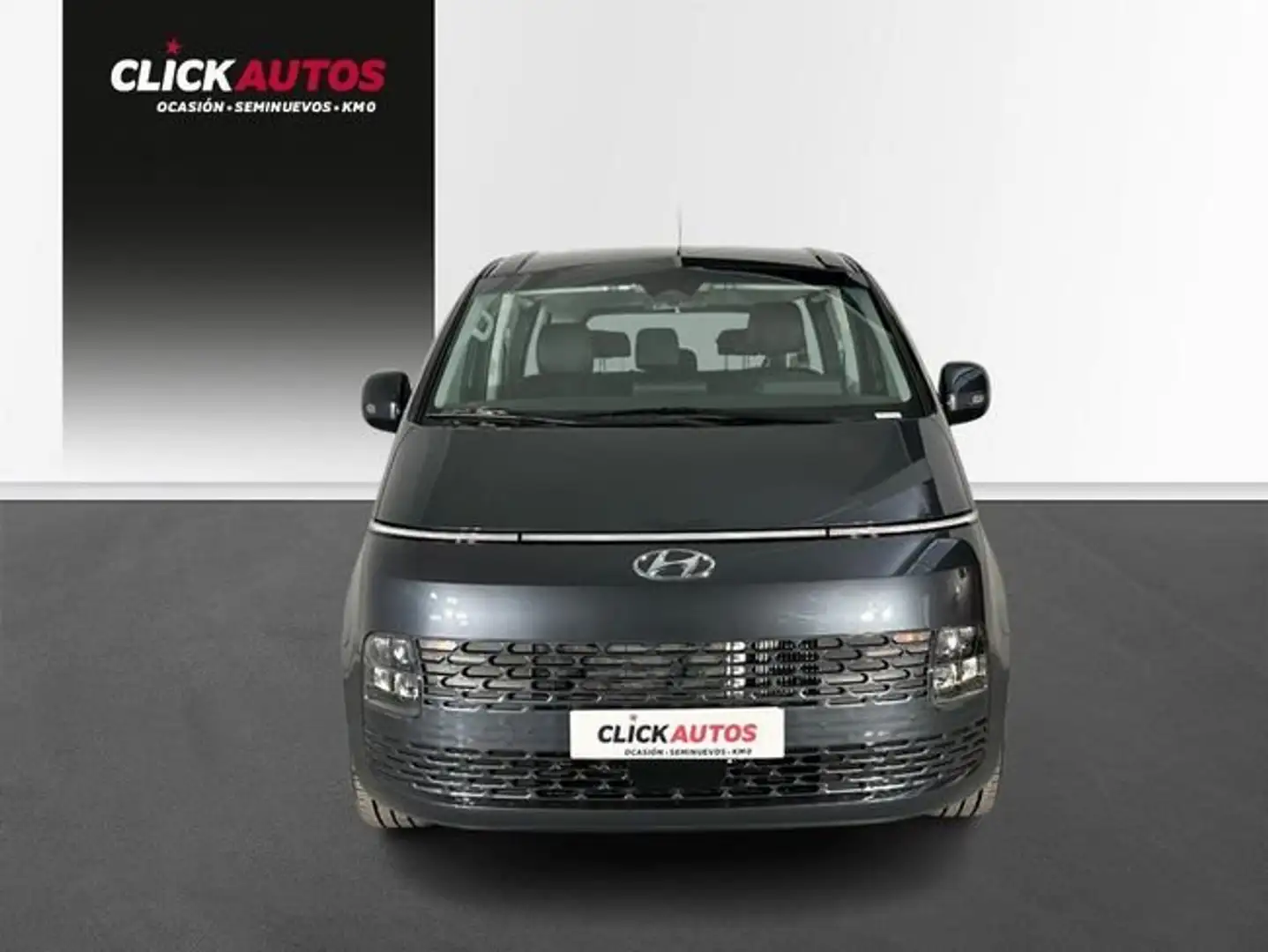 Hyundai STARIA 2.2CRDi 9S Tecno 177 Aut. Gris - 2