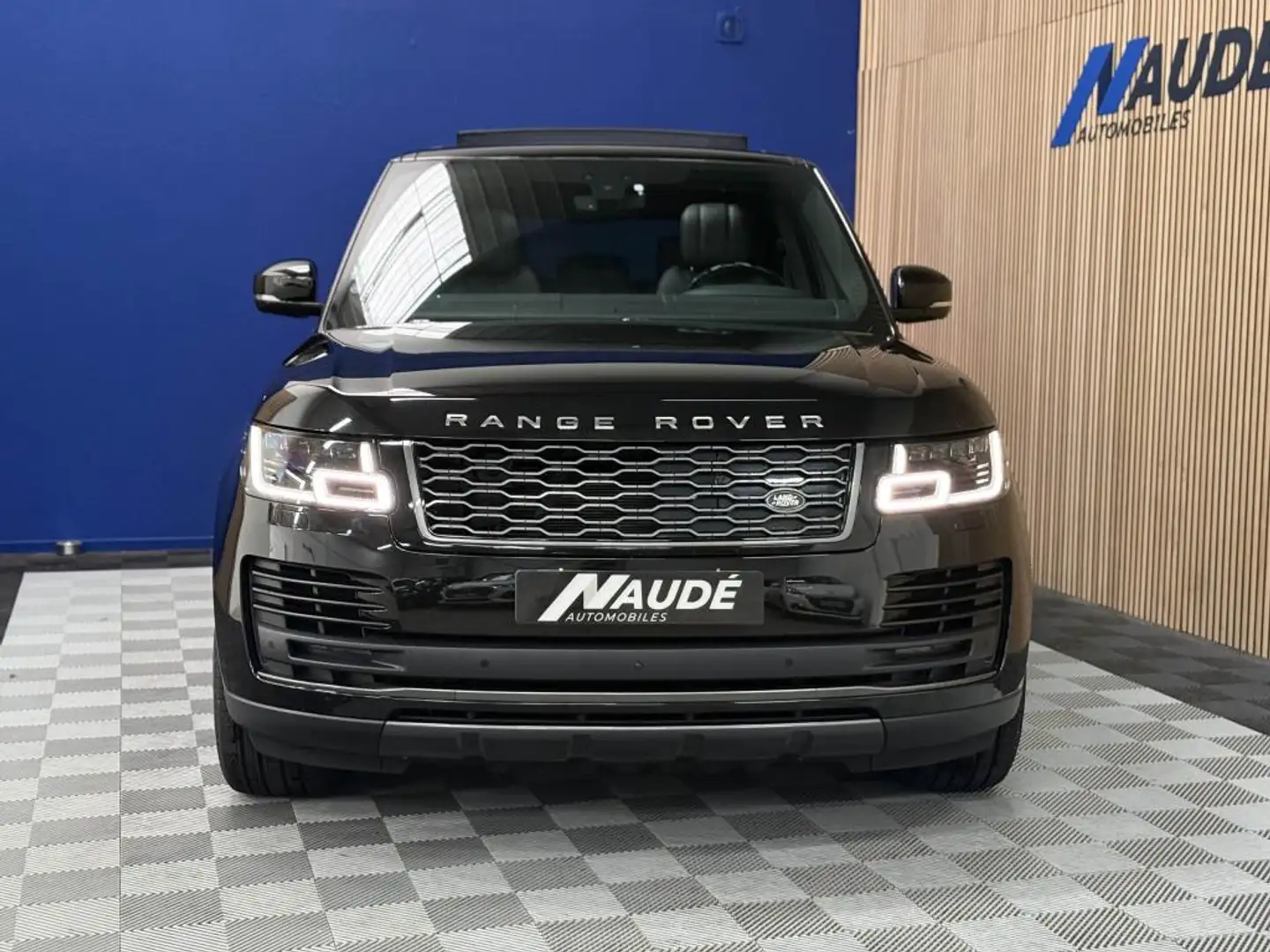Land Rover Range Rover 2.0 P400e 404 CH VOGUE - PREMIÈRE MAIN - Immat France Schwarz - 2