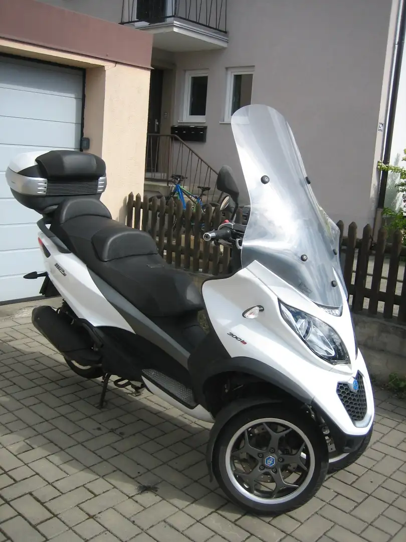 Piaggio MP3 300 Sport Weiß - 1