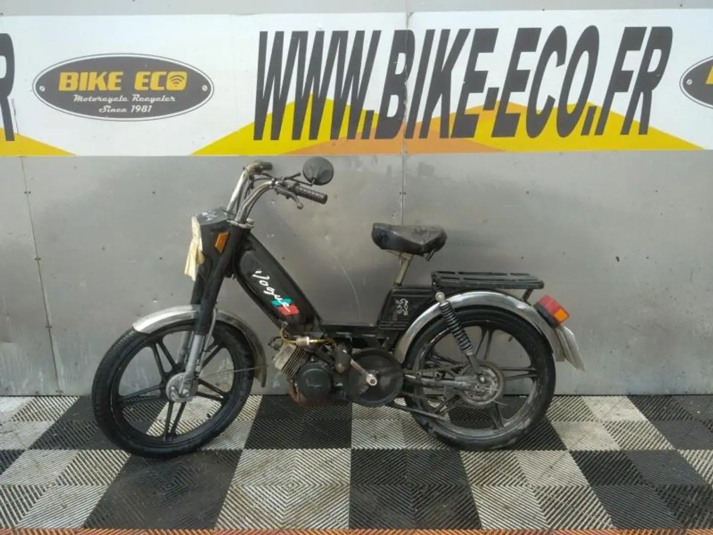 Peugeot Negro - 2