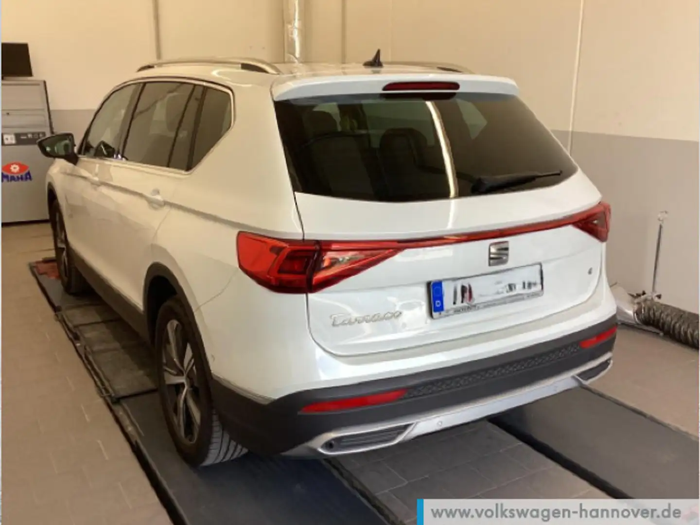SEAT Tarraco 2.0 TSI DSG 4Drive Xcellence Navi AHK Pa Weiß - 2