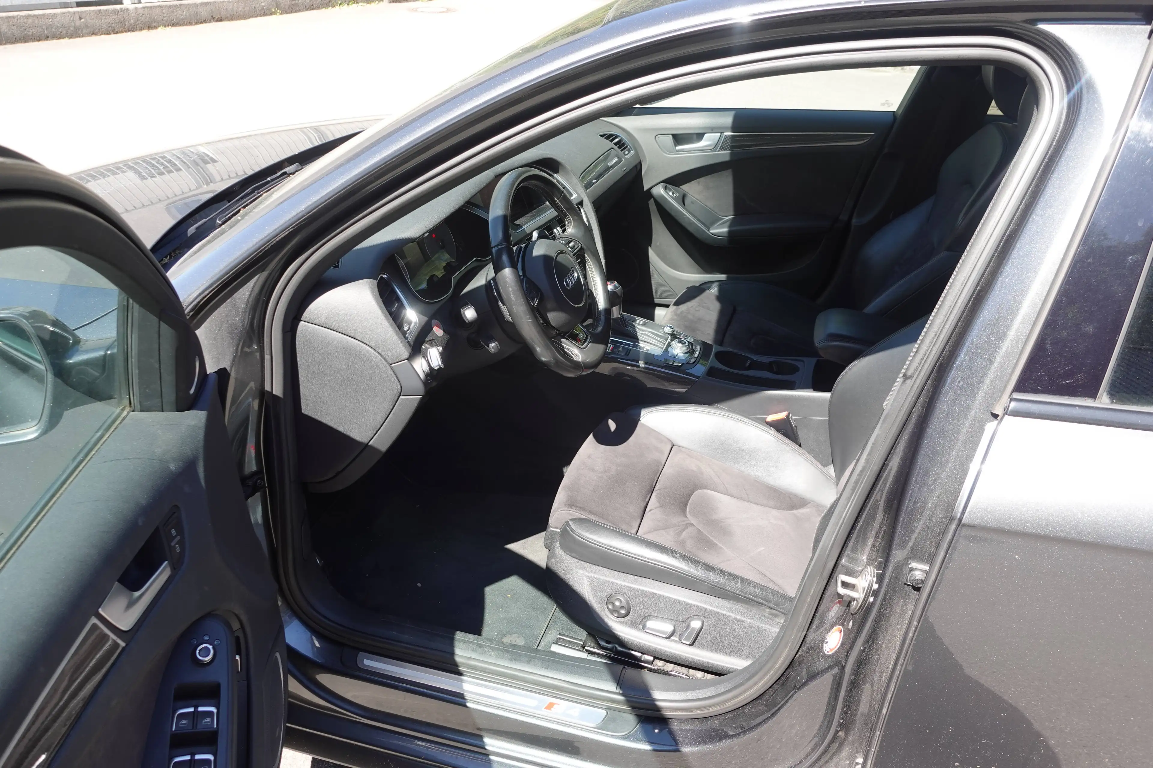 Audi S4 3.0 TFSI quattro AHK — photo 8