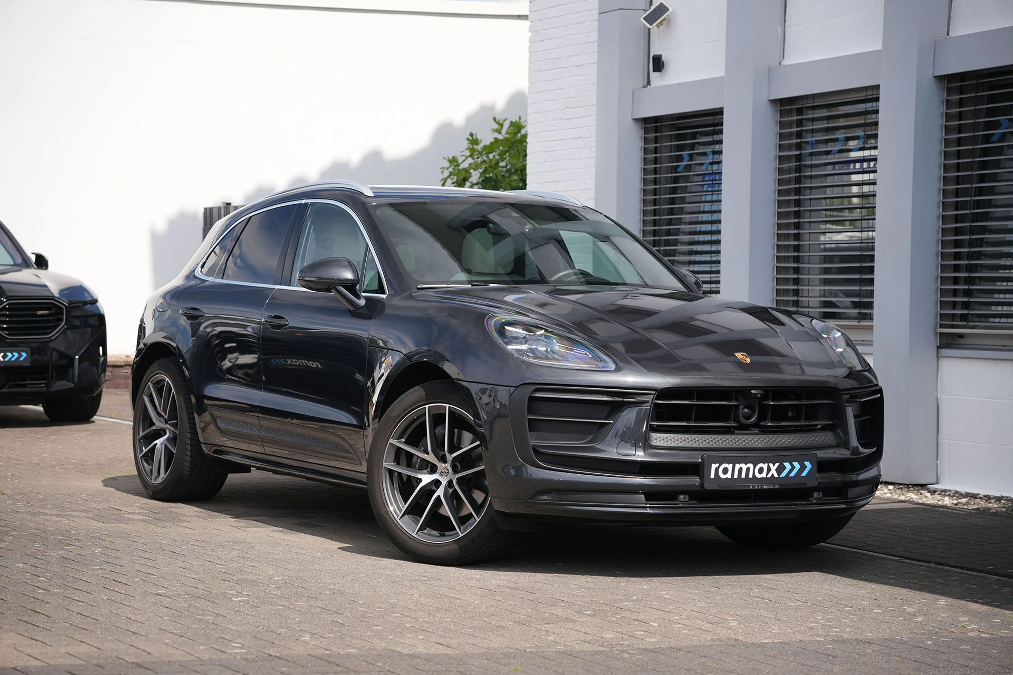 Porsche Macan MACAN LEDER KREIDE-ACC-LUFTF.-PANO-SPORTABGAS.-VOLL