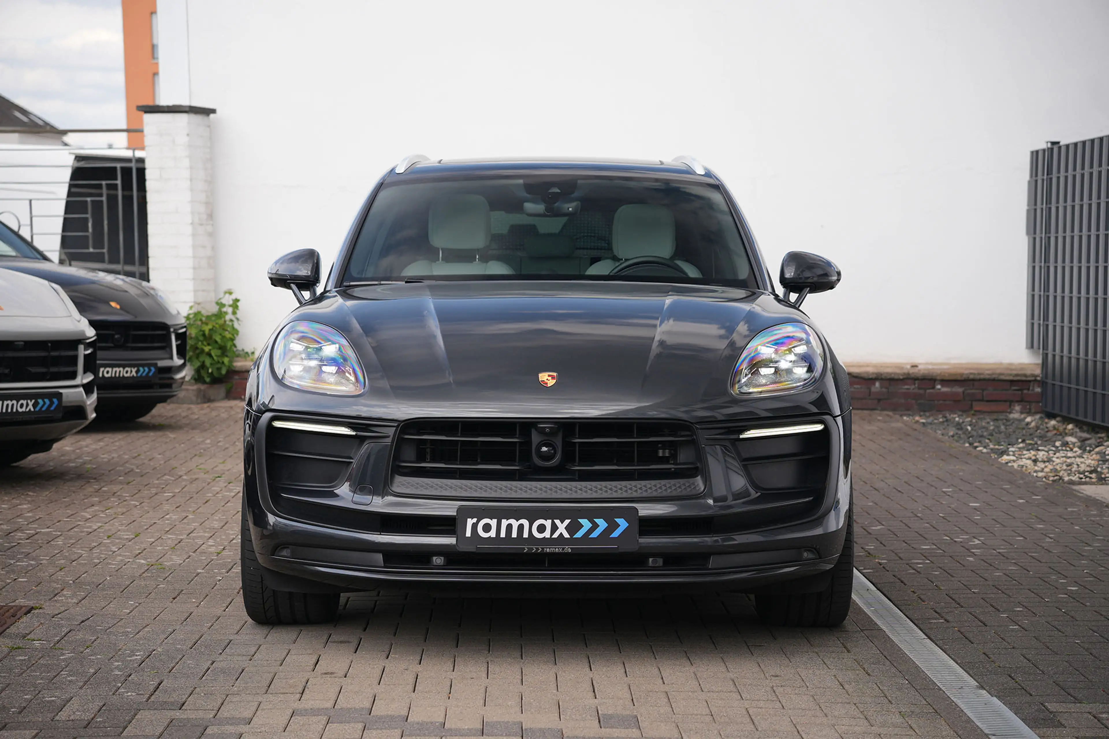 Porsche Macan MACAN LEDER KREIDE-ACC-LUFTF.-PANO-SPORTABGAS.-VOLL — photo 6
