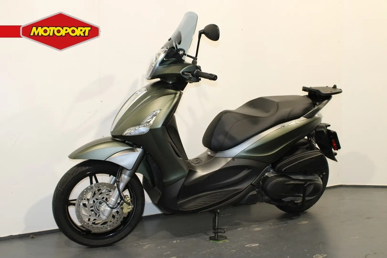 Piaggio Beverly 350 ST Zwart - 2