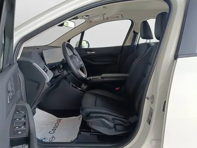 BMW 2 Series view 8