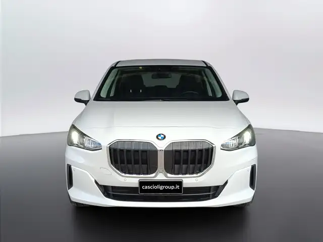 BMW 2 Series view 2