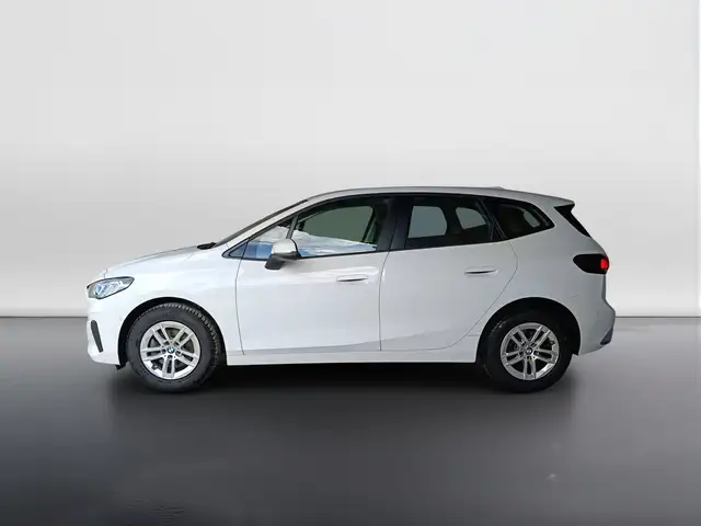 BMW 2 Series view 3