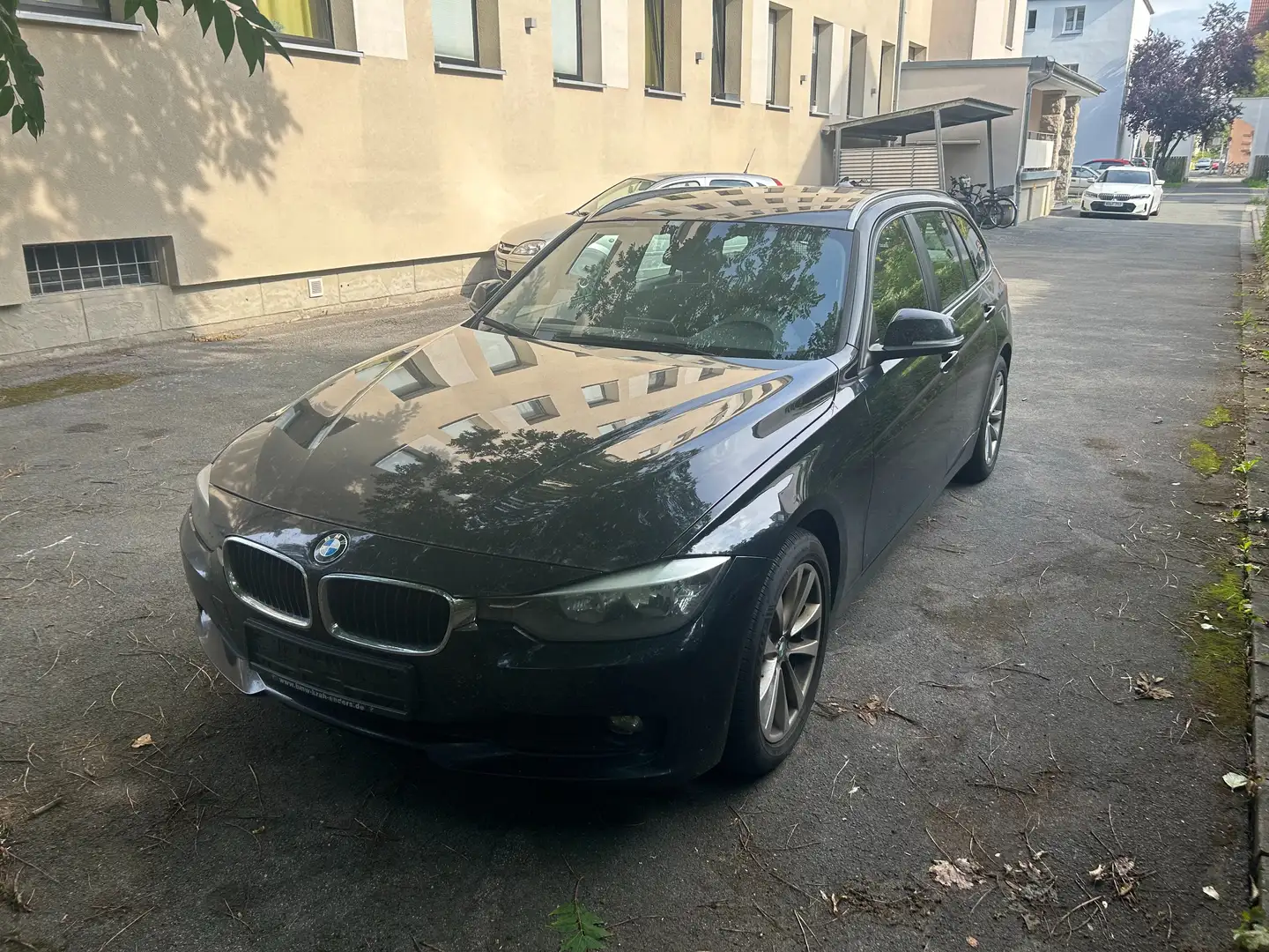 BMW 318 3er Touring Diesel 318d Touring Černá - 1
