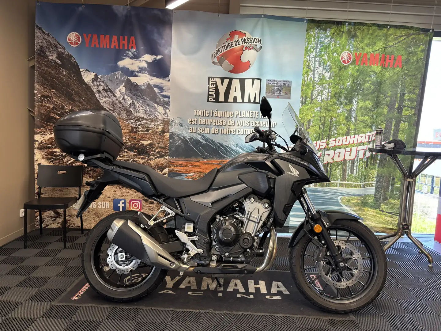 Honda Gris - 1