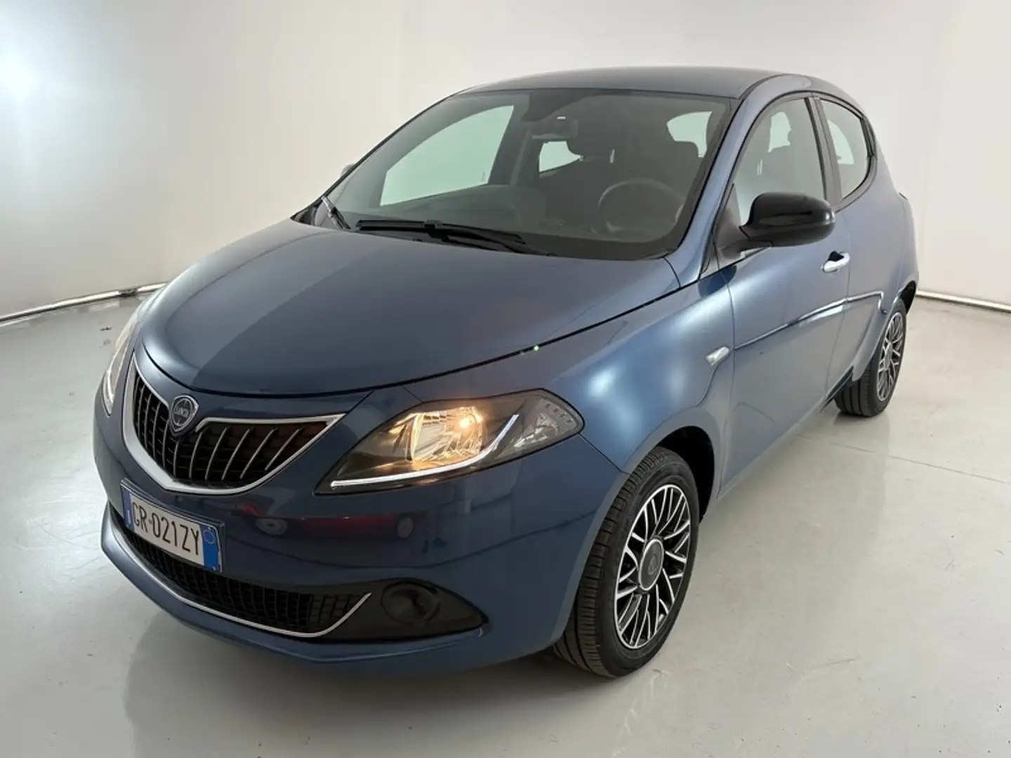 Lancia Ypsilon 1.0 FireFly Hybrid Platino Azul - 1