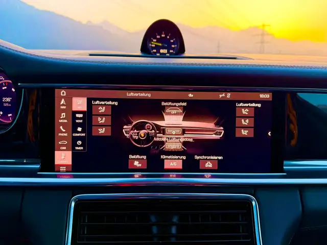 Porsche Panamera 4 E-Hybrid Sportauspuff. PDLS ACC Luft BOSE Pano Ansicht 26