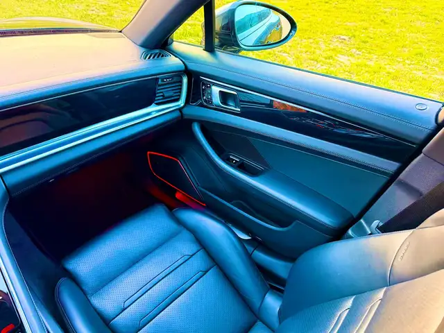 Porsche Panamera 4 E-Hybrid Sportauspuff. PDLS ACC Luft BOSE Pano Ansicht 15