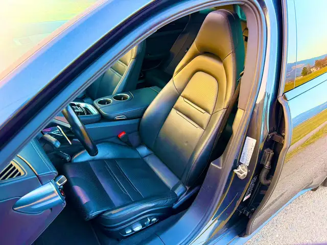Porsche Panamera 4 E-Hybrid Sportauspuff. PDLS ACC Luft BOSE Pano Ansicht 16