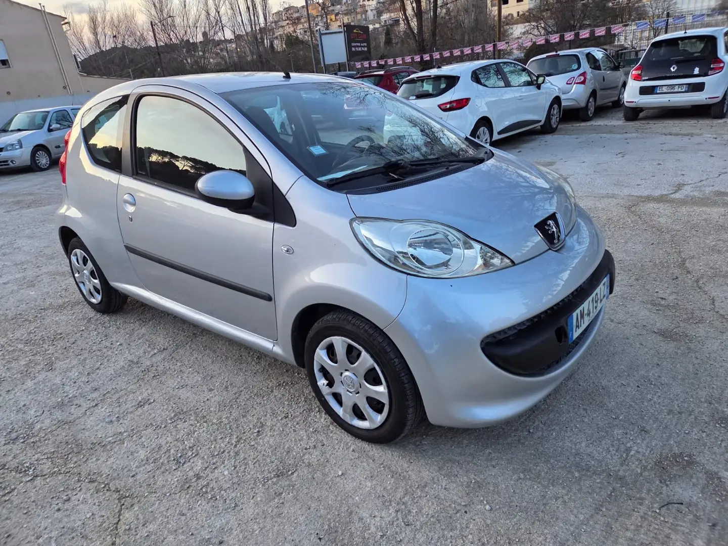 Peugeot 107 Trendy Gris - 1