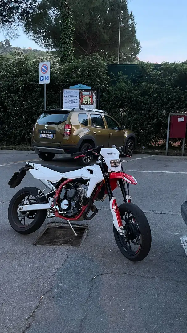 SWM SM 125 R ABS - 1