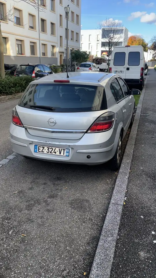 Opel Astra 1.9 CDTI DPF Cosmo