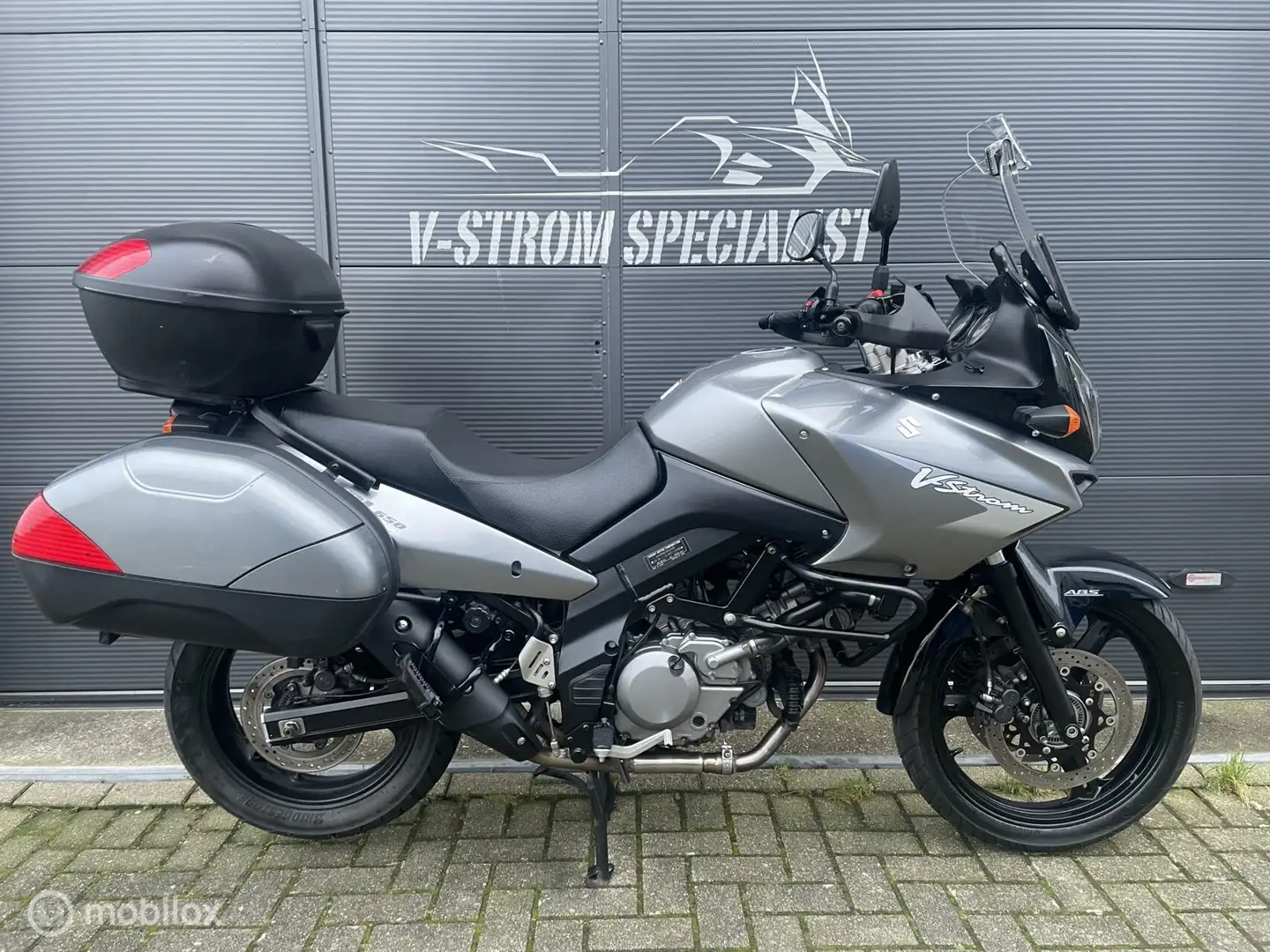 Suzuki V-Strom 650 DL T Gri - 1