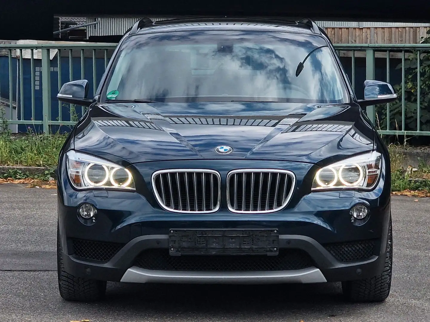 BMW X1 25 d xDrive *Lenkrad heizbar*Navi*Bi-Xenon* Blauw - 2