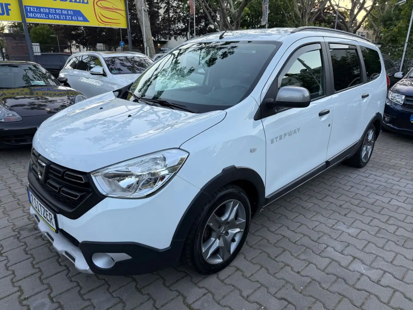 Dacia Lodgy Stepway Weiß - 1