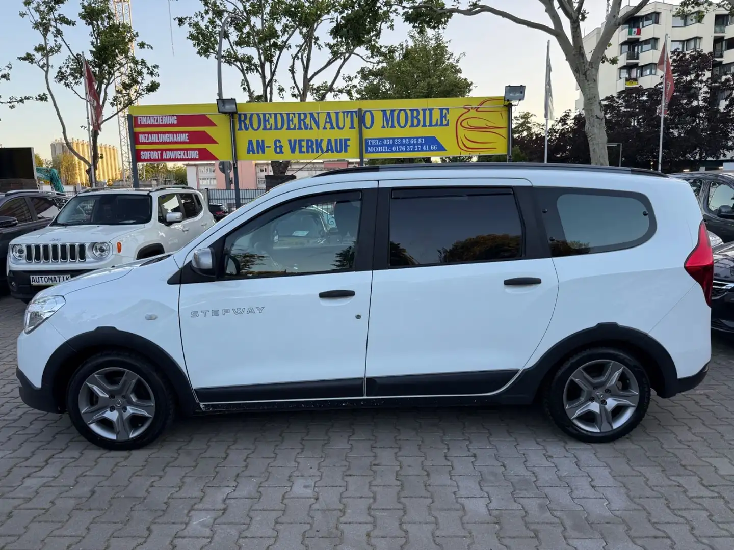 Dacia Lodgy Stepway Weiß - 2