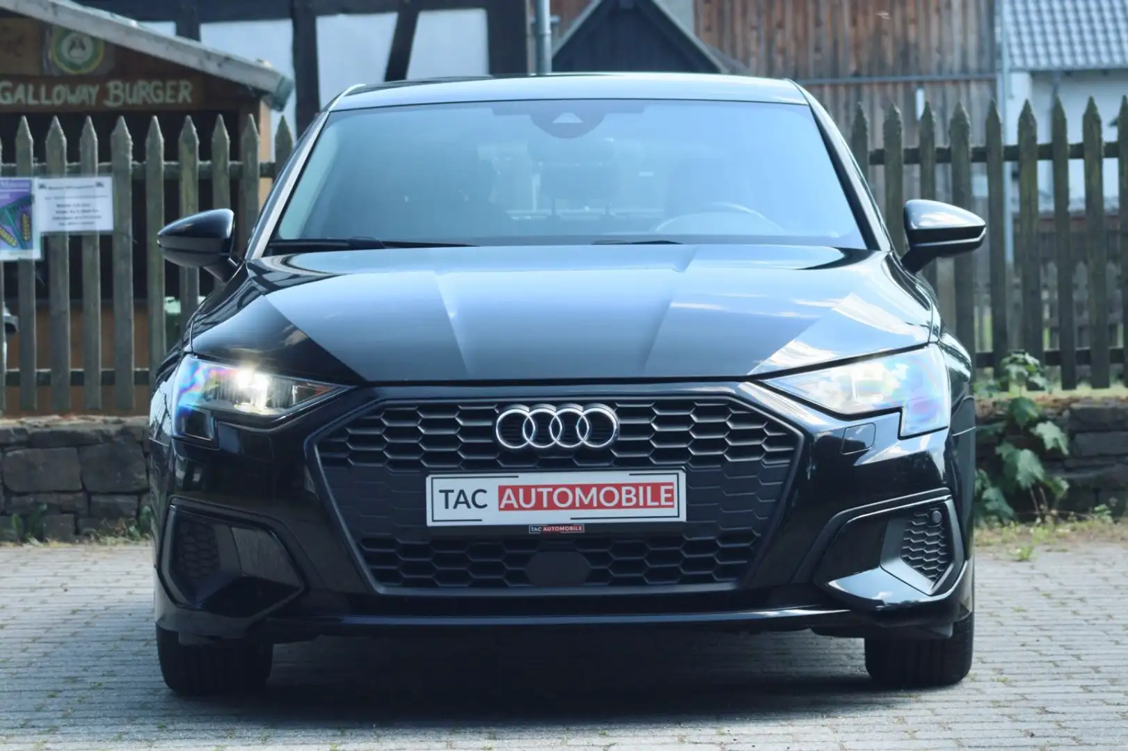 Audi A3 Spback 30 TFSI LED CarPlay Zwart - 2