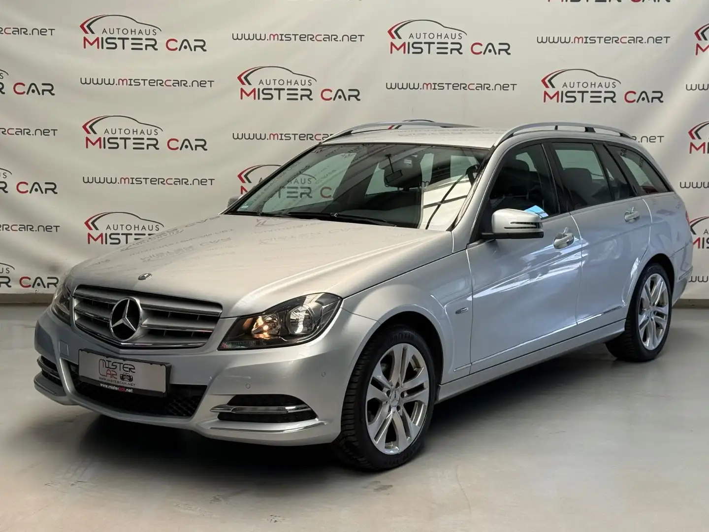 Mercedes-Benz C 180 T CGI BE Aut Navi/Leder/PDC/SHZ/Tempo/17 Silber - 1