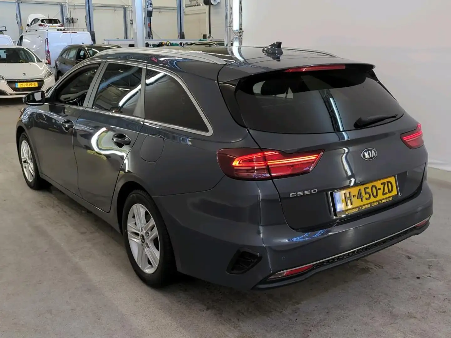 Kia Ceed SW / cee'd SW Sportswagon 1.4 T-GDi DynamicPlusLine Camera | Stu Grijs - 2