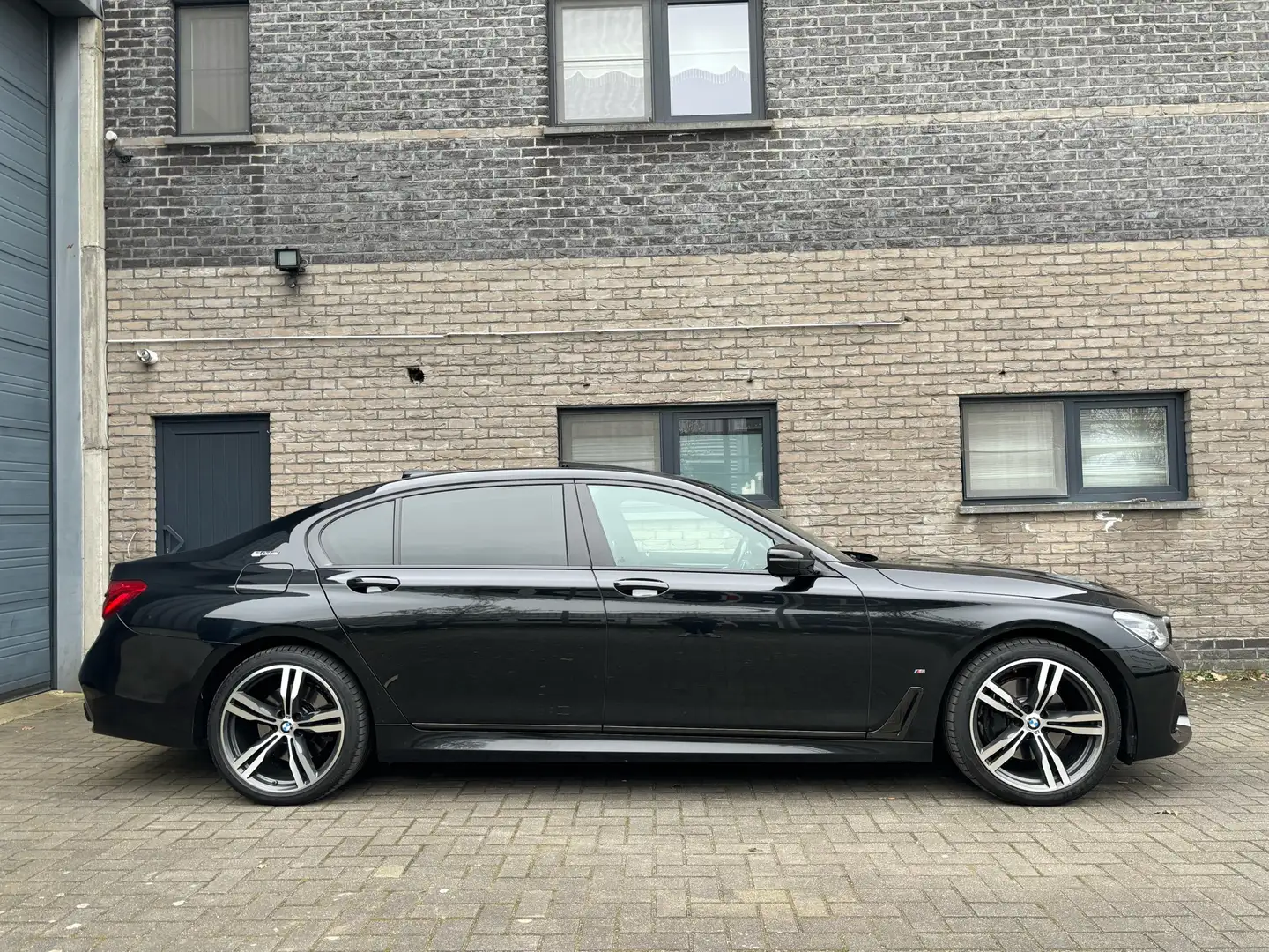 BMW 740 740Le xDrive iPerformance Noir - 2