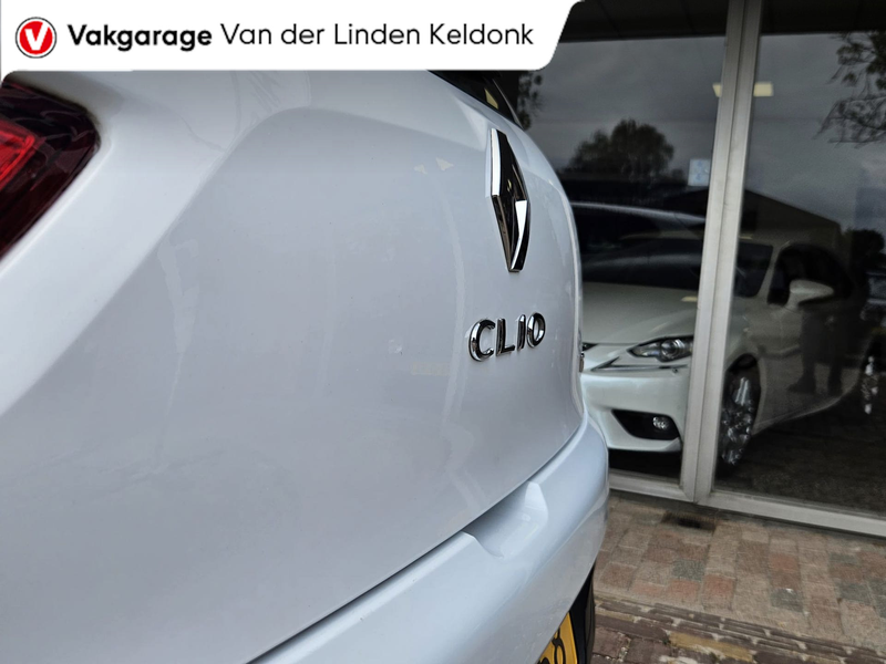 Renault Clio 0.9 TCe Expression — photo 10