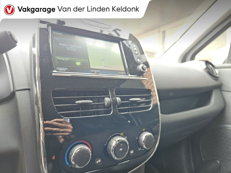 Renault Clio 0.9 TCe Expression — photo 12