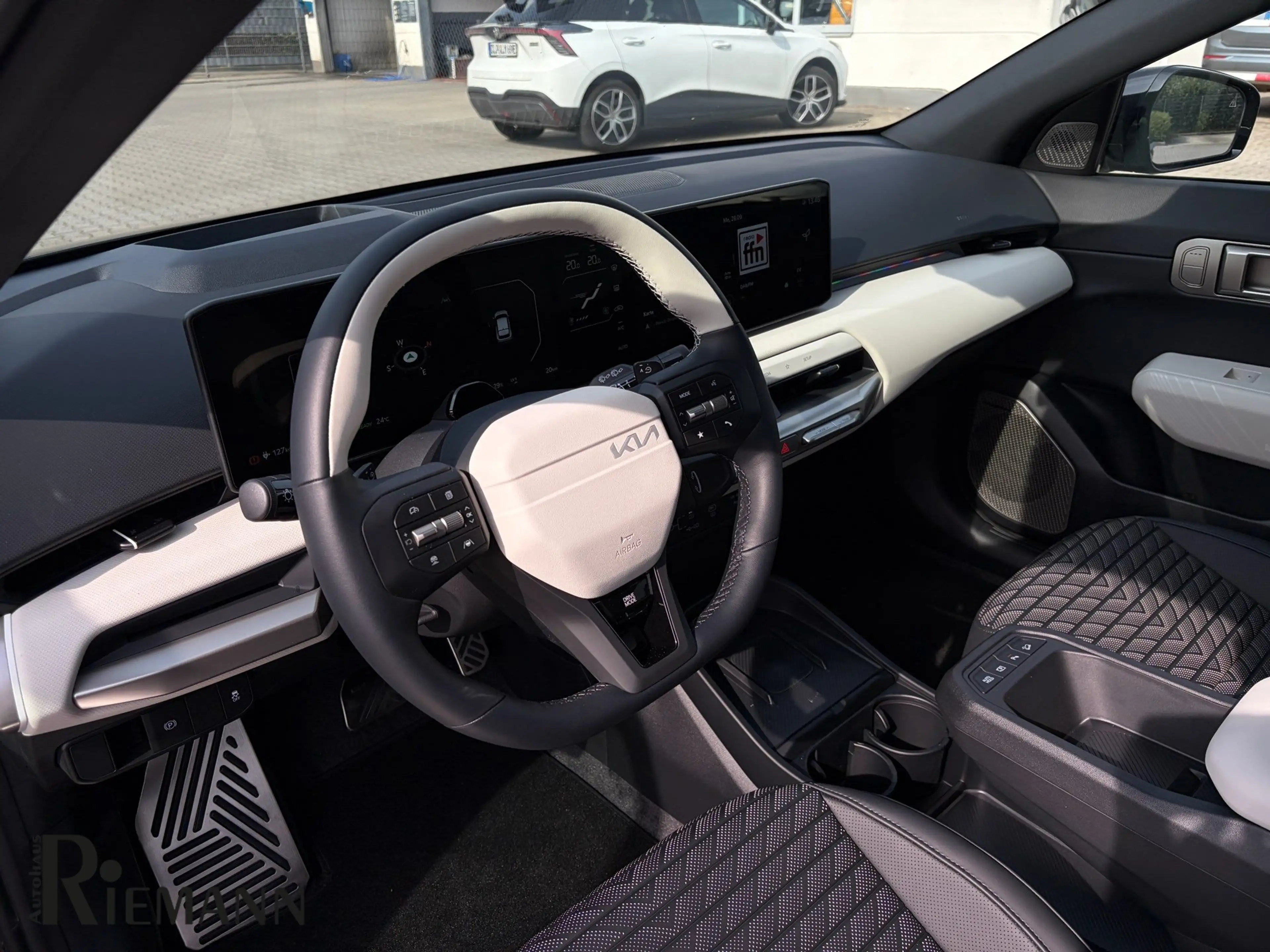 Kia EV4 81,4-kWh GT-Line + DriveWise-Park-Paket — photo 7