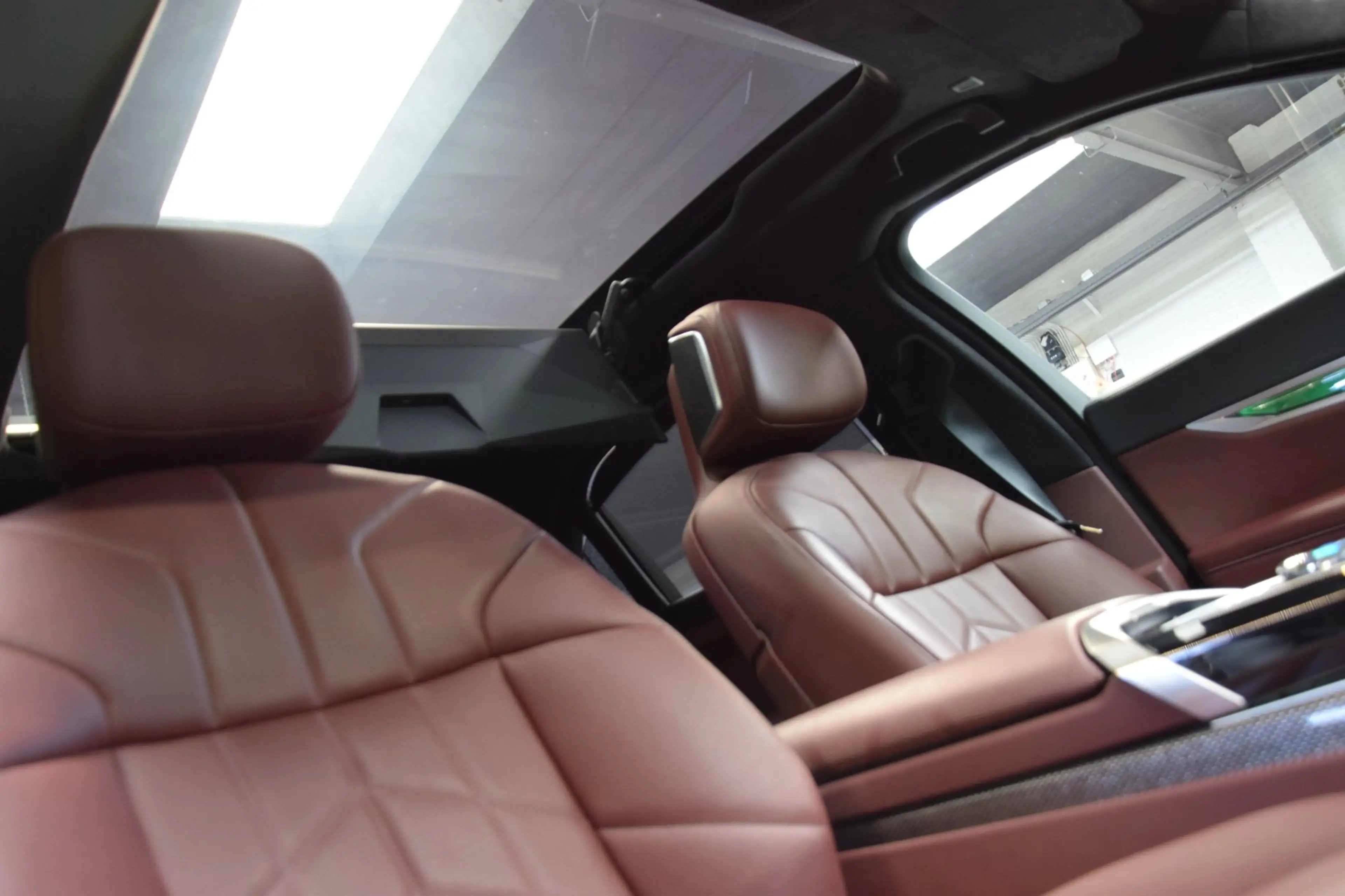 BMW 760 7-serie M760e xDrive Navi|Massage|Theater Screen|A — photo 44